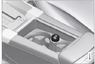Tunnelkonsole 12-V-Steckdose