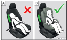 Ein falsch gesichertes Kind in falscher Sitzposition - gefährdet durch den Seitenairbag / Ein mit einem Kindersitz richtig gesichertes Kind