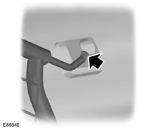 Einbau hinter den Vordersitzen