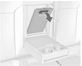 Durchlademöglichkeit in der mittleren Rücksitzlehne öffnen